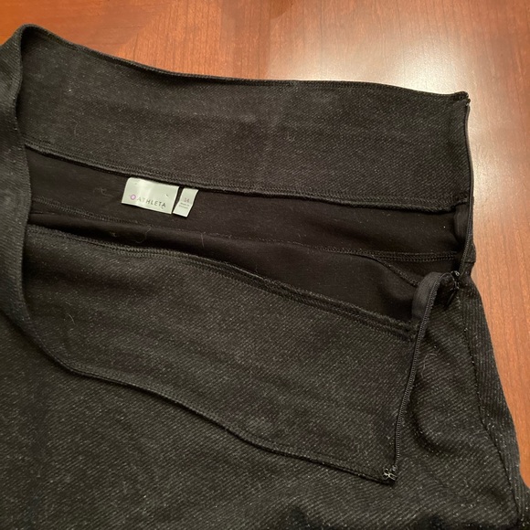 Athleta Black circle athletic or casual skirt with back zip pocket - Picture 3 of 6